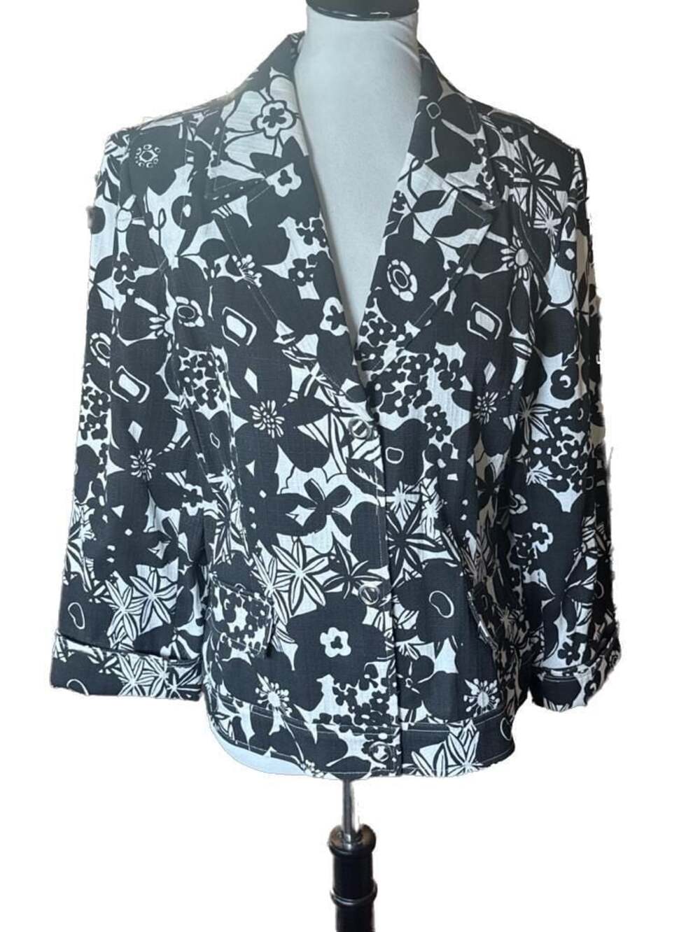 RQT Black and White Floral Print Blazer Jacket, Size 16